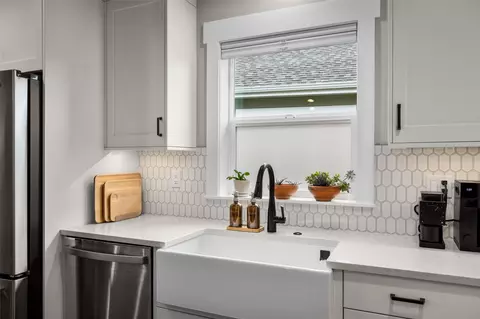Kitchen - 159 Silvertip Trl, Kalispell, MT 59901 photo 5 of 5