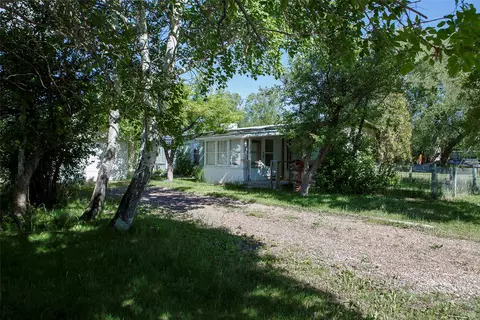 610 3rd Ave SW, Choteau, MT 59422