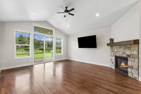 Living - 615 Mill Pond Pl, Bigfork, MT 59911 photo 3 of 7