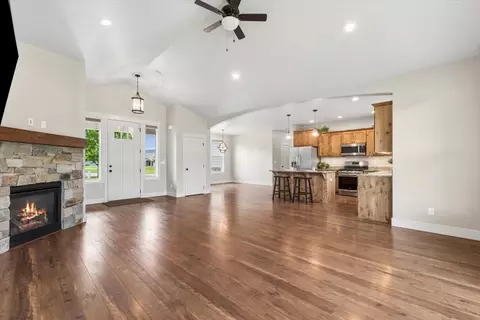 Living - 615 Mill Pond Pl, Bigfork, MT 59911 photo 6 of 7