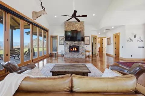 Living - 555 Skyfire Dr, Hamilton, MT 59840 photo 4 of 8