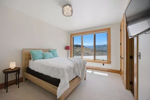 Bedroom - 555 Skyfire Dr, Hamilton, MT 59840 photo 2 of 5