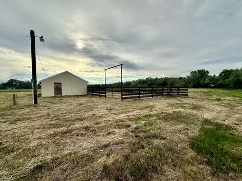 Exterior - 417 River Ave E, Ryegate, MT 59074 photo 5 of 10
