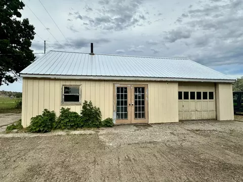 Exterior - 417 River Ave E, Ryegate, MT 59074 photo 2 of 10