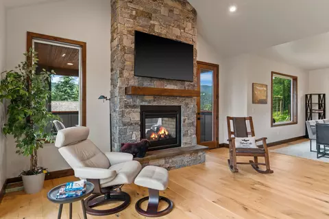 Living - 263 Spurwing Loop, Lakeside, MT 59922 photo 4 of 4