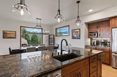 Kitchen - 263 Spurwing Loop, Lakeside, MT 59922 photo 4 of 4