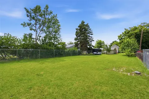 Exterior - 655 7th Ave, Kalispell, MT 59901 photo 5 of 8