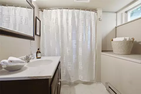 Bath - 655 7th Ave, Kalispell, MT 59901 photo 2 of 2