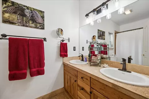 Bath - 278 Eagle Bend Dr, Bigfork, MT 59911 photo 1 of 2