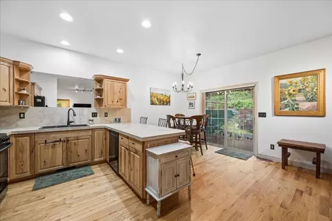 Kitchen - 278 Eagle Bend Dr, Bigfork, MT 59911 photo 4 of 4