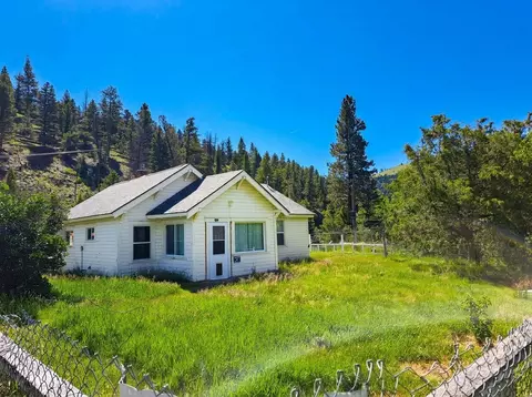 9319 Stemple Pass Rd, Lincoln, MT 59639
