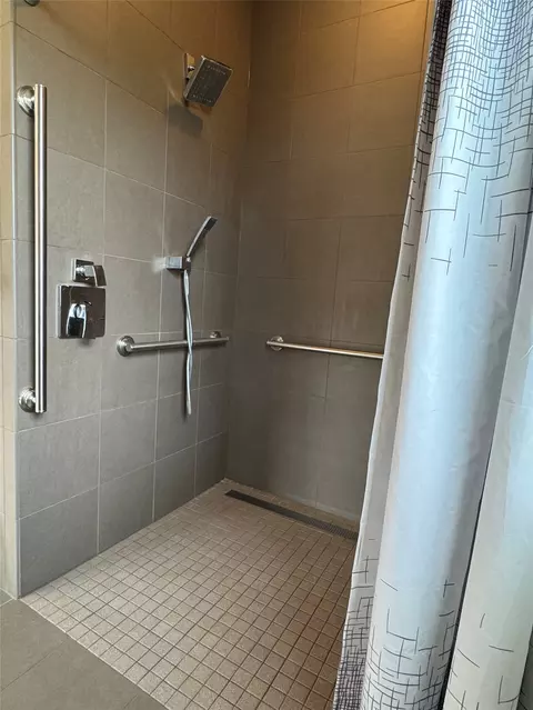 Bath - 7590 Kingpost Loop, Helena, MT 59602 photo 4 of 8