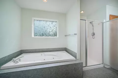 Bath - 219 Commons Way, Kalispell, MT 59901 photo 3 of 5