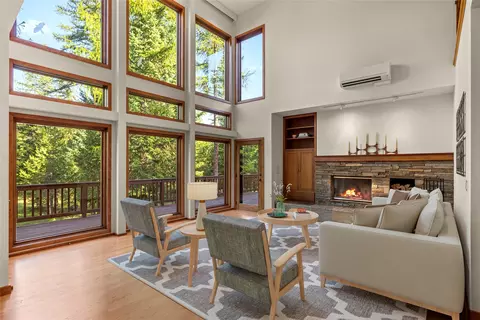 248 Pine Woods Ct, Whitefish, MT 59937
