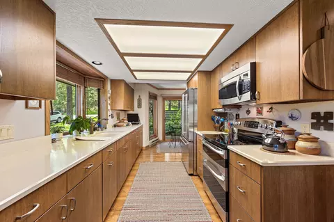 Kitchen - 147 Golf Ter, Bigfork, MT 59911 photo 4 of 5
