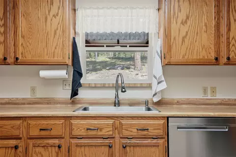 Kitchen - 2108 Silver Ridge Rd, Hamilton, MT 59840 photo 3 of 3
