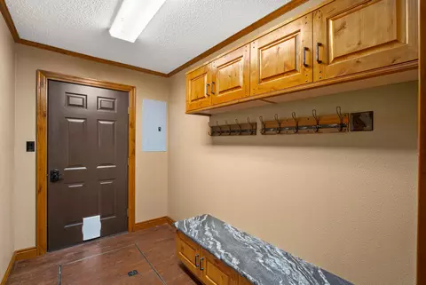 Entry Way - 471 Flood Rd, Great Falls, MT 59404 photo 2 of 3