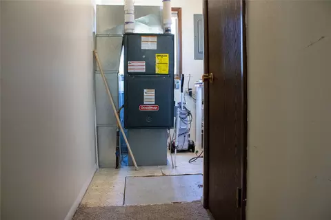 Entry Way - 313 N Cherry St, Townsend, MT 59644 photo 3 of 3