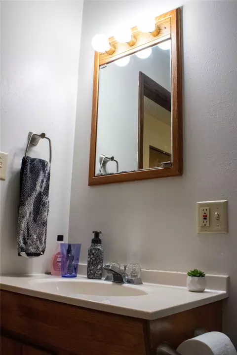 Bath - 313 N Cherry St, Townsend, MT 59644 photo 5 of 5