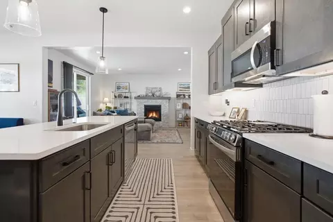 Kitchen - 521 Eagle Valley Dr, Kalispell, MT 59901 photo 2 of 2