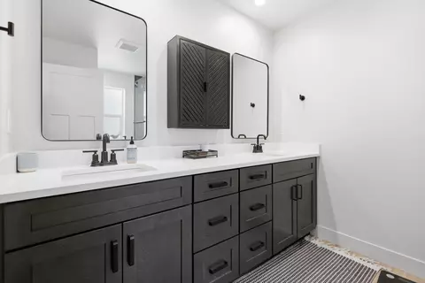 Bath - 521 Eagle Valley Dr, Kalispell, MT 59901 photo 3 of 4