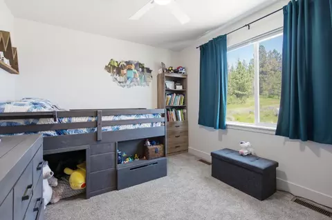 Bedroom - 521 Eagle Valley Dr, Kalispell, MT 59901 photo 3 of 7