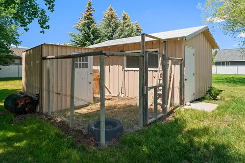 Exterior - 317 S Cleveland St, Boulder, MT 59632 photo 4 of 9