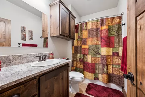 Bath - 1620 Moon Bow Loop, Kalispell, MT 59901 photo 4 of 4