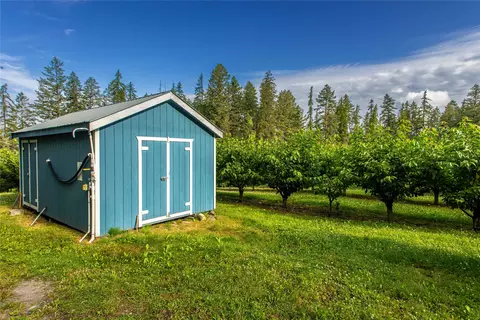 Exterior - 338 Flathead Lodge Rd, Bigfork, MT 59911 photo 10 of 13