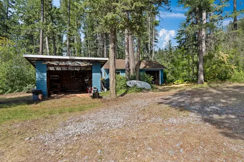 Exterior - 338 Flathead Lodge Rd, Bigfork, MT 59911 photo 15 of 22