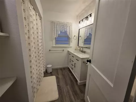 Bath - 105 2nd Ave NW, Dutton, MT 59433 photo 1 of 3
