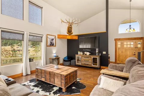 Living - 2727 Buffalo Trail Rd, Molt, MT 59057 photo 2 of 3