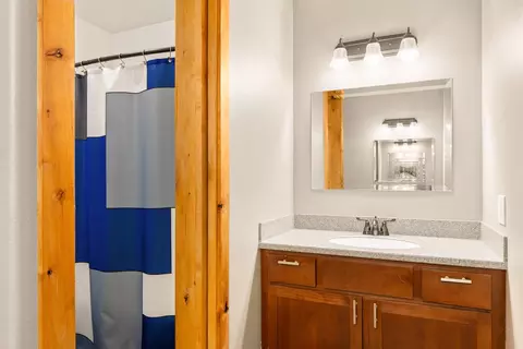 Bath - 2727 Buffalo Trail Rd, Molt, MT 59057 photo 3 of 4