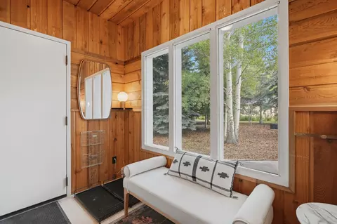 Entry Way - 217 Lower Rainbow Rd, Bozeman, MT 59718 photo 4 of 10