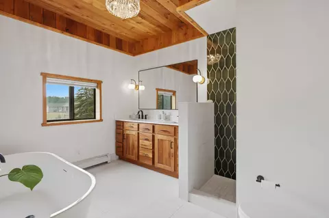 Bath - 217 Lower Rainbow Rd, Bozeman, MT 59718 photo 2 of 8