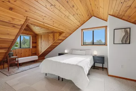Bedroom - 217 Lower Rainbow Rd, Bozeman, MT 59718 photo 4 of 7