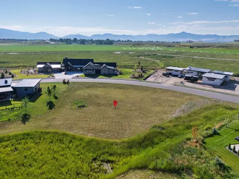 10580 Royal Coachman Dr, Missoula, MT 59808