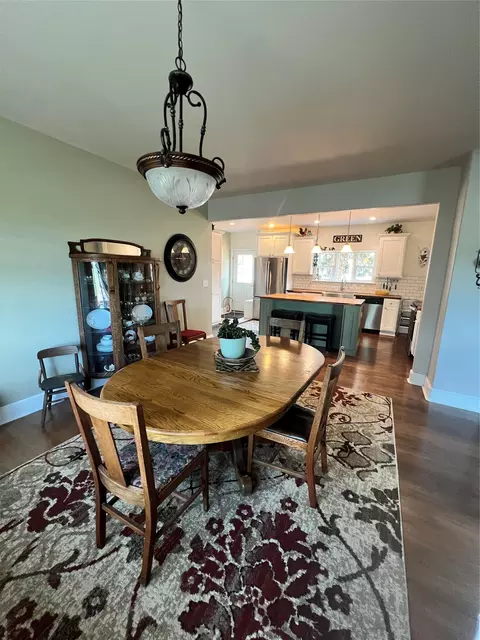 Dining - 724 4th St, Valier, MT 59486 photo 3 of 3