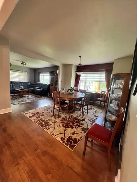 Dining - 724 4th St, Valier, MT 59486 photo 2 of 3