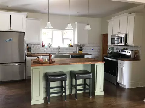 Kitchen - 724 4th St, Valier, MT 59486 photo 7 of 8