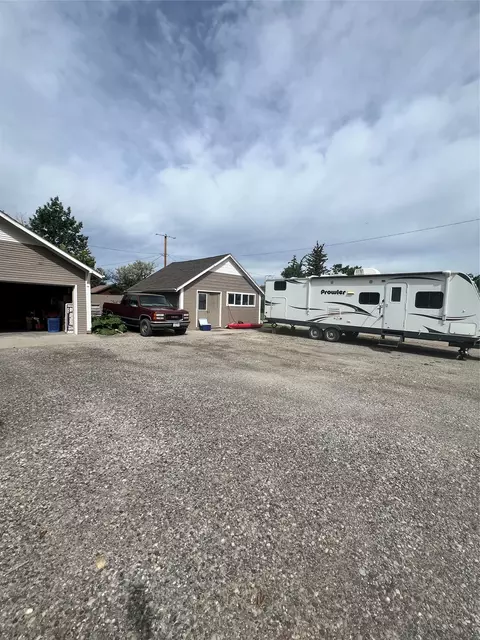Exterior - 724 4th St, Valier, MT 59486 photo 11 of 17