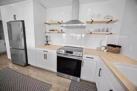 Kitchen - 280 Holt Dr, Bigfork, MT 59911 photo 7 of 8