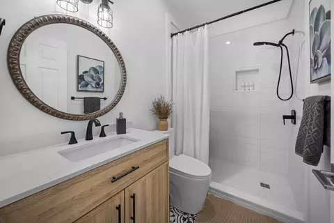 Bath - 280 Holt Dr, Bigfork, MT 59911 photo 4 of 5