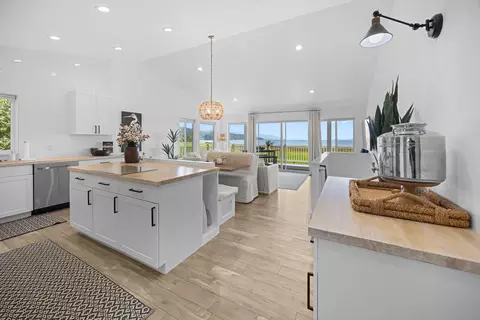 Kitchen - 280 Holt Dr, Bigfork, MT 59911 photo 5 of 8