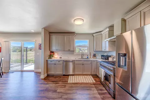 Kitchen - 11 Ashley Dr, Townsend, MT 59644 photo 2 of 4