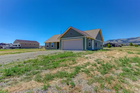 Exterior - 11 Ashley Dr, Townsend, MT 59644 photo 2 of 11
