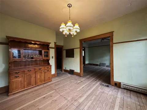 Living - 509 1st Ave E, Eureka, MT 59917 photo 2 of 3