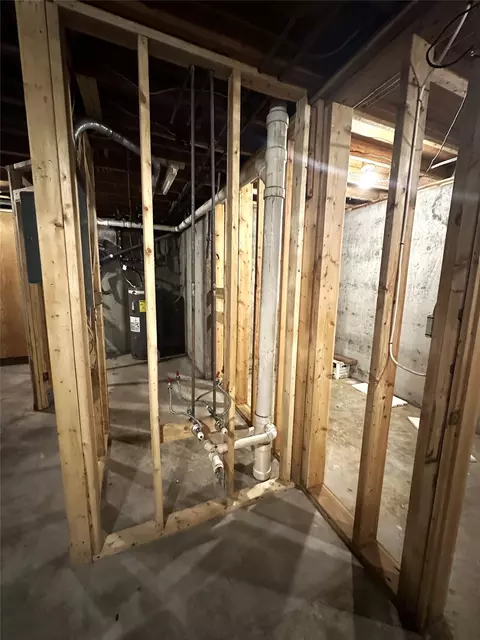 Bath - 509 1st Ave E, Eureka, MT 59917 photo 3 of 3
