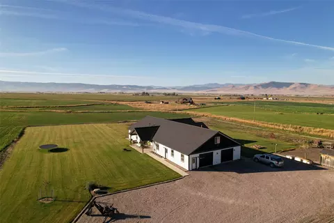 33460 Overland Rd, Saint Ignatius, MT 59865