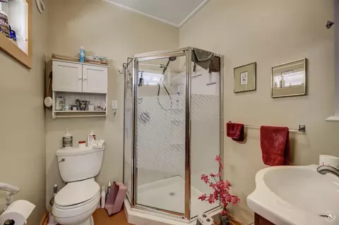 Bath - 99 Basin St, Basin, MT 59631 photo 1 of 2